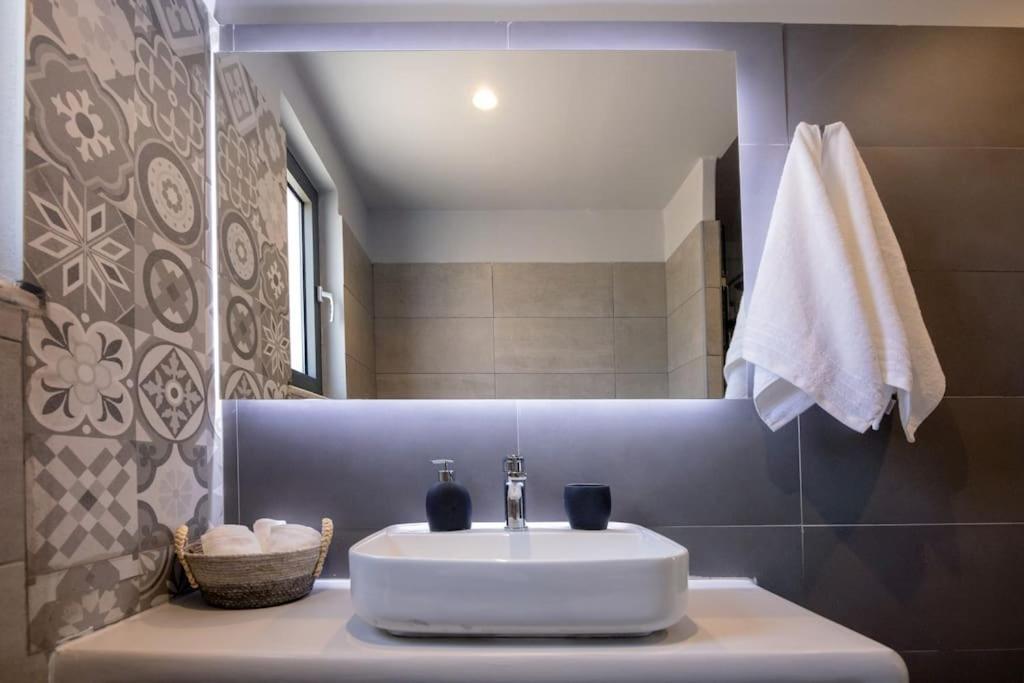 Pearl Suites And Villa Tínos 외부 사진